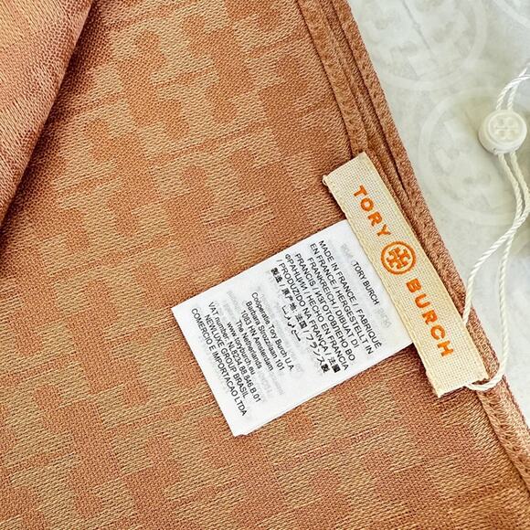 Last 2‼️TORY BURCH MOSAIC LOGO JACQUARD SCARF - Picture 3 of 7